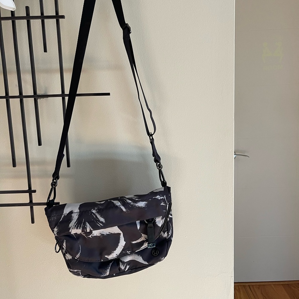 lululemon athletica Black and White Crossbody Bag